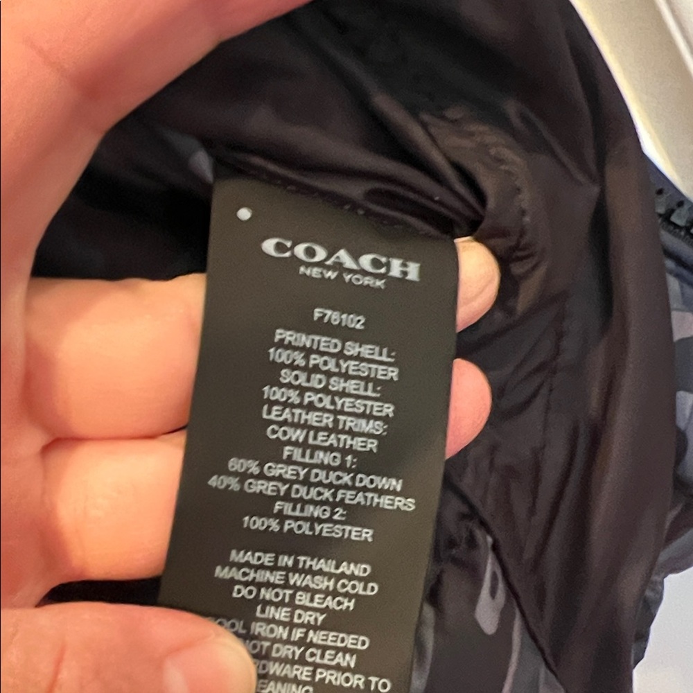 Coach Men's Reversible Black and Navy Vest with Down Filling - Picture 4 of 8